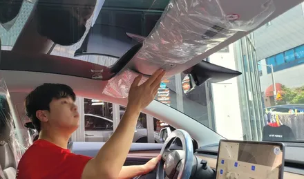 [테슬라 모델3 신차패키지] 티나인R100 깔끔한 블랙 썬팅, 유리막코팅 / 하남시 망월동