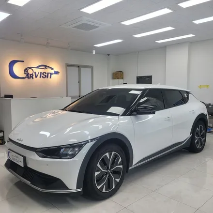 EV6 인터스텔라 블루 고광택 랩핑의 스포티함 / 하남
