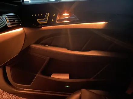 벤츠 CLS (W218) 엠비언트 라이트 업그레이드 / 수원 영통구