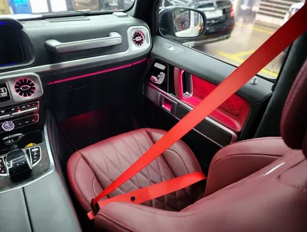 벤츠 G63 AMG 컬러 안전벨트 교체, 송풍구 앰비언트 라이트 시공 (지바겐 실내 분위기 바꾸기, 무드 등, 포인트 주기) / 수원 영통구