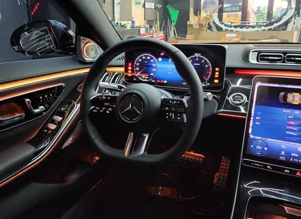 벤츠 신형 S500 (W223) 순정 액티브 엠비언트, 4D 부메스터 [전동 트위터, S클래스] / 수원 영통구