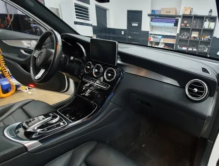 벤츠 엠비언트라이트, 악세사리가 필요없는 벤츠 GLC250d 무드등 튜닝! 천안/대전 / 수원 영통구