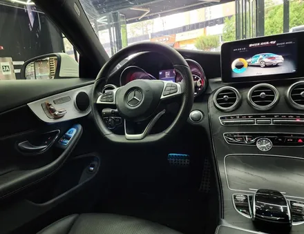 벤츠 C클래스 엠비언트 라이트 업그레이드 시공 [C43amg, 차량 무드등] / 수원 영통구