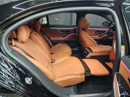 벤츠 S500(W223) 쇼퍼 패키지 (리클라이닝, 회장님 침대시트) & 컴포트 헤드레스트 / 수원 영통구