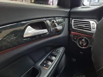 벤츠 CLS400 (W218) 순정 엠비언트 라이트 업그레이드 튜닝 / 수원 영통구