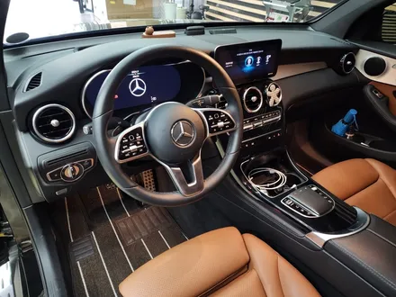 벤츠 GLC200d - 송풍구 엠비언트 라이트 활성 [무드등, 벤츠송풍구튜닝, 벤츠인테리어시공] / 수원 영통구