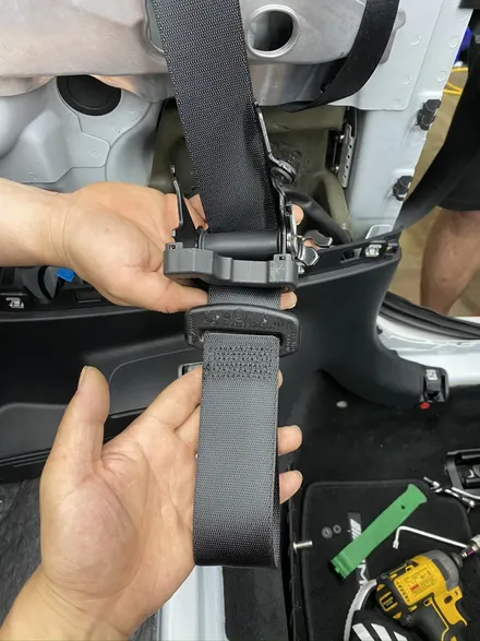 벤츠 컬러 안전벨트 교체 E클래스 amg 빨간색 자동차 튜닝 / 수원 영통구