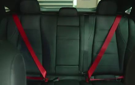 벤츠 SUV GLE350e 빨간색 레드 컬러 안전벨트 교체 시공 / 수원 영통구