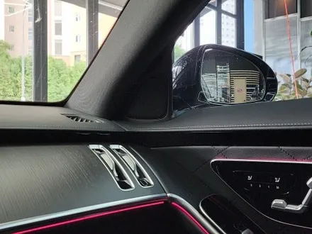 벤츠 S400d 4d 부메스터 전동 트위터 시공 [부메스터, 앰비언트라이트, S클래스튜닝] / 고급스러움 극대화! / 수원 영통구
