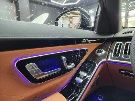 벤츠 S500 순정 액티브 앰비언트 옵션 추가 시공 [S클래스, 벤츠튜닝, 앰비언트] / 수원 영통구