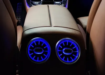 수원 벤츠 e클래스 w213 송풍구 앰비언트 라이트 시공( 순정 LED, 장착, 튜닝, 실내 인테리어, 분위기 맛집) / 수원 영통구