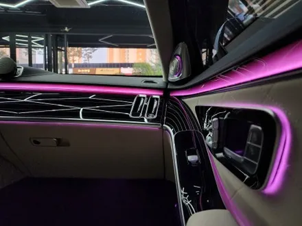 벤츠S500 액티브 앰비언트, 4D부메스터트위터, 피아노 트림 교체로 특별하지만 더 특별한 S클래스 만들어볼까요? / 수원 영통구