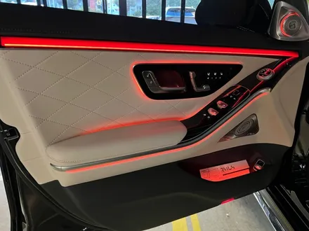 벤츠 S500(W223) 순정 액티브 엠비언트와 4D 전동트위터 장착 / 수원 영통구
