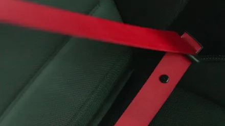 벤츠 SUV GLE350e 빨간색 레드 컬러 안전벨트 교체 시공 / 수원 영통구