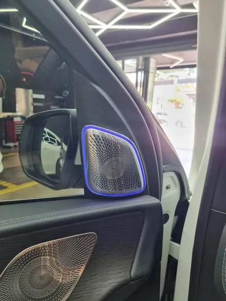 벤츠 신형 GLS400d (X167) 부메스터 엠비언트 라이트 장착 시공 / 수원 영통구
