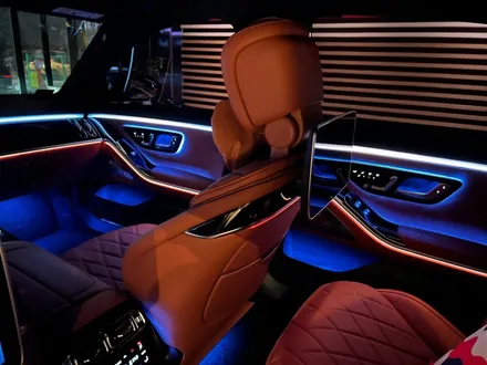 벤츠 S580 액티브 엠비언트 라이트, 100% 순정 부품으로 시공 / 수원 영통구