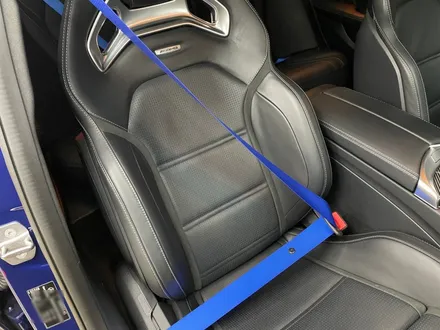 C63amg 컬러 안전벨트 교체로 내부 튜닝 완성 (블루 파란색) / 수원 영통구