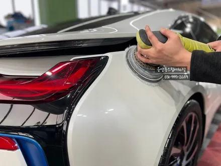 운양동스팀세차 - BMW i8 차량 아파트 석회물 제거 작업 스팀세차로 완벽하게!/ 운양동아파트석회물제거 작업 보험처리 가능합니다. / 경기 김포