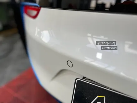 운양동스팀세차 - BMW i8 차량 아파트 석회물 제거 작업 스팀세차로 완벽하게!/ 운양동아파트석회물제거 작업 보험처리 가능합니다. / 경기 김포