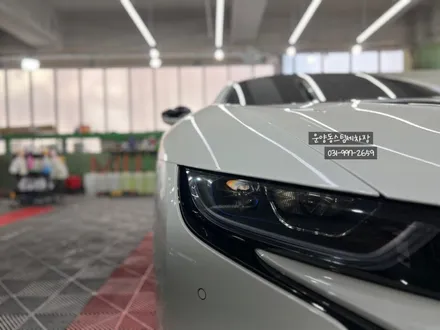 운양동스팀세차 - BMW i8 차량 아파트 석회물 제거 작업 스팀세차로 완벽하게!/ 운양동아파트석회물제거 작업 보험처리 가능합니다. / 경기 김포