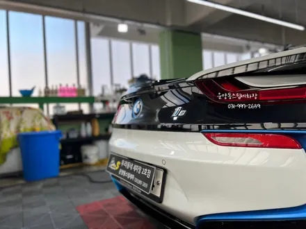 운양동스팀세차 - BMW i8 차량 아파트 석회물 제거 작업 스팀세차로 완벽하게!/ 운양동아파트석회물제거 작업 보험처리 가능합니다. / 경기 김포