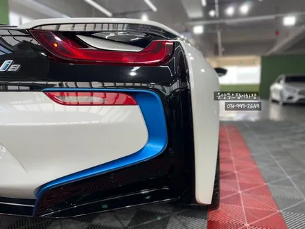 운양동스팀세차 - BMW i8 차량 아파트 석회물 제거 작업 스팀세차로 완벽하게!/ 운양동아파트석회물제거 작업 보험처리 가능합니다. / 경기 김포