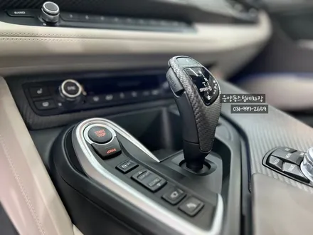 운양동스팀세차 - BMW i8 차량 아파트 석회물 제거 작업 스팀세차로 완벽하게!/ 운양동아파트석회물제거 작업 보험처리 가능합니다. / 경기 김포