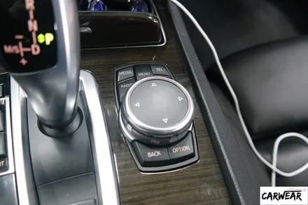 청주 BMW F01 740d M핸들 + 신형i드라이브 조그다이얼 + 트렁크버튼 + 유라이브G1플러스블랙박스 + 코딩 / 충북 청주 청원