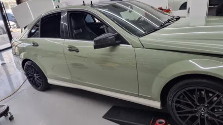 W204 벤츠 C200 타이니봇 유광 카키라이트 전체랩핑으로 이쁜바디만들어보기~ 청주랩핑샵 / 청주 청원구