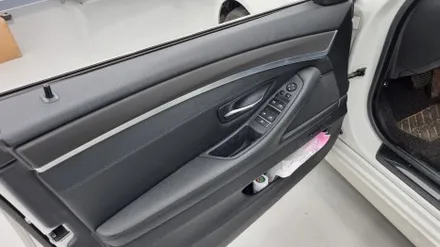 BMW F10 520D [3M 매트릭스블랙 MX12] [실내랩핑 코딩~]청주랩핑/세종랩핑/대전랩핑/천안랩핑 / 청주 청원구