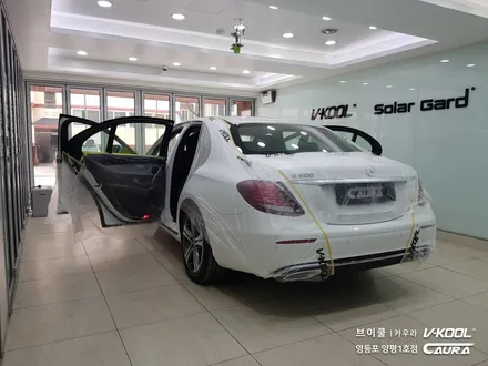 벤츠 E300 아방가르드 신차패키지 브이쿨 K 썬팅+지테크닉 exo 유리막코팅+PPF 브이쿨 영등포 양평1호점 영등포 카우라 솔라가드 영등포 브이쿨 목동브이쿨 여의도브이쿨 PPF / 서울 영등포구 양평동5가