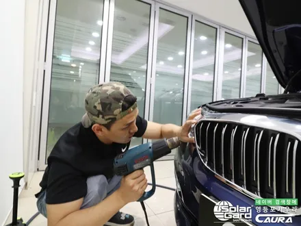 BMW 530i 꼼꼼한 카우라가 시공한 솔라가드노블레스k+라이트PPF+유리막코팅+코로나살균+발수코팅 신차패키지 카우라영등포카고 솔라가드 양평점 브이쿨 목동 하버캠프 카우라신차패키지 / 서울 영등포구 양평동5가