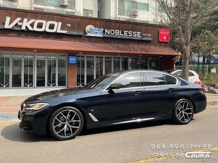 BMW 5시리즈 530i 대표가 직접 시공하는 본넷 도어 라이트PPF 영등포 카우라 영등포브이쿨양평1호점 솔라가드영등포 목동브이쿨 여의도 하버캠프영등포목동 마곡 용산 여의도ppf / 서울 영등포구 양평동5가