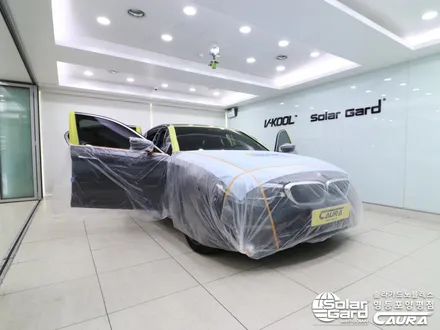 BMW 520d 대표가 직접 시공하는 솔라가드 새턴 썬팅 딜러표썬팅 제거 썬팅 재시공 영등포 카우라 영등포솔라가드 영등포브이쿨 하버캠프 영등포목동점 caura 동호회인기썬팅 / 서울 영등포구 양평동5가