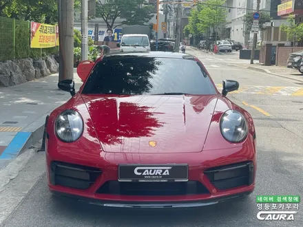 포르쉐 911 GTS 카민레드 찰떡 옵션 선택 전체 PPF 앞유리 돌빵 무적 윈드실드 하버캠프 세라믹본드 틴팅 아이나비 블랙박스 보조배터리 영등포 카우라 후기 실내PPF 성지 / 서울 영등포구 양평동5가