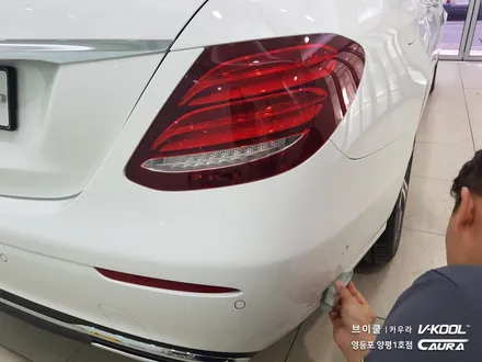 벤츠 E300 아방가르드 신차패키지 브이쿨 K 썬팅+지테크닉 exo 유리막코팅+PPF 브이쿨 영등포 양평1호점 영등포 카우라 솔라가드 영등포 브이쿨 목동브이쿨 여의도브이쿨 PPF / 서울 영등포구 양평동5가