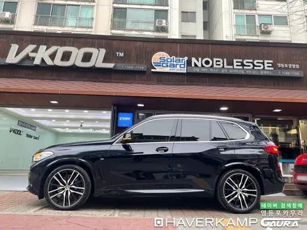 BMW X5 온라인 익스클루시브 카본블랙 타르투포 신차검수 중 휀다 찌그러짐 발견 전체 PPF 앞유리 돌빵 윈드실드 하버캠프 세라믹본드 틴팅 아이나비 블랙박스 영등포 카우라 후기 / 서울 영등포구 양평동5가