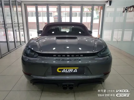 포르쉐 718 박스터 GTS 대표가 직접 시공하는 신차패키지 브이쿨 K썬팅 + 지테크닉 V4 유리막코팅 + 생활보호 PPF 브이쿨 카우라 영등포 양평1호점 솔라가드 1인시공점 / 서울 영등포구 양평동5가