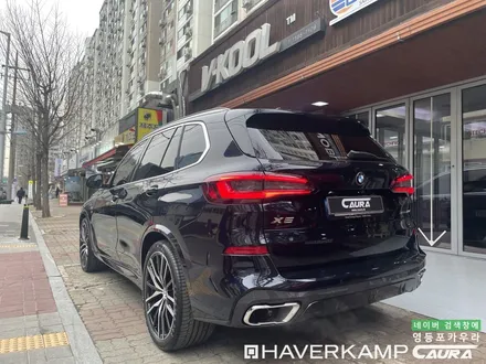 BMW X5 온라인 익스클루시브 카본블랙 타르투포 신차검수 중 휀다 찌그러짐 발견 전체 PPF 앞유리 돌빵 윈드실드 하버캠프 세라믹본드 틴팅 아이나비 블랙박스 영등포 카우라 후기 / 서울 영등포구 양평동5가