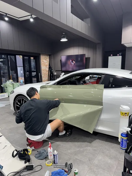 강남/양재/성남 BMW8시리즈 m850i 신차출고하자마자 밀키그린에 바로심쿵하셔서 전체랩핑 / 성남 판교 분당구
