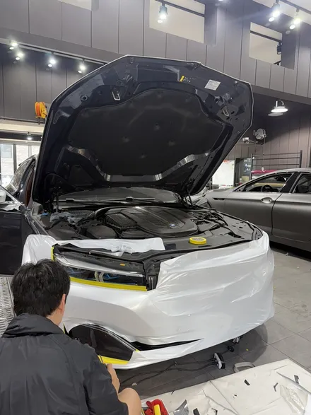 양재/분당/성남 BMW7시리즈 기존랩핑제거후 상단블랙 하단화이트 투톤랩핑 듀오톤랩핑으로 고급의 끝판왕만들기 / 성남 판교 분당구
