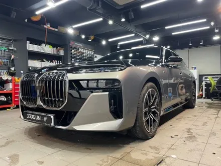 순정답게!! BMW 740 i, KF21 블랙 PPF 듀오톤(투톤) 시공 / 서초, 강남, 양재