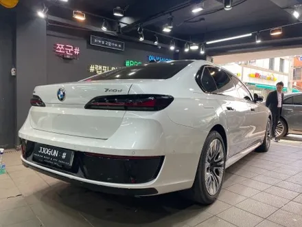 BMW 740 d, 뒤 범퍼 하단 부분 랩핑 / 서초, 강남, 양재