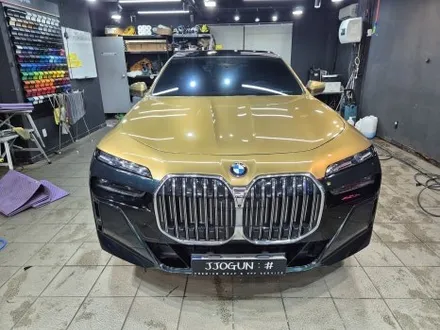 BMW 740 d 전체 랩핑 제거 후, 투톤 랩핑 시공 / 강남구 역삼동
