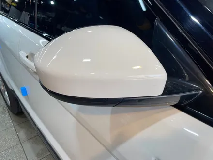 레인지로버 이보크 루프 스킨 및 사이드미러 상단 랩핑으로 투톤 연출 가능 / 서초, 강남, 양재