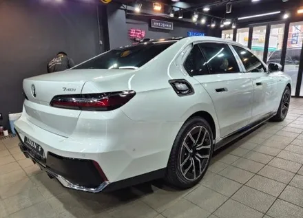 화이트 앤 블랙, 순정처럼 듀오톤(투톤) 블랙 PPF 시공, BMW 740 i / 강남구 역삼동