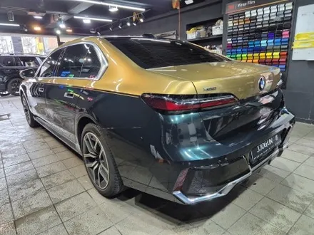 BMW 740 d 전체 랩핑 제거 후, 투톤 랩핑 시공 / 강남구 역삼동
