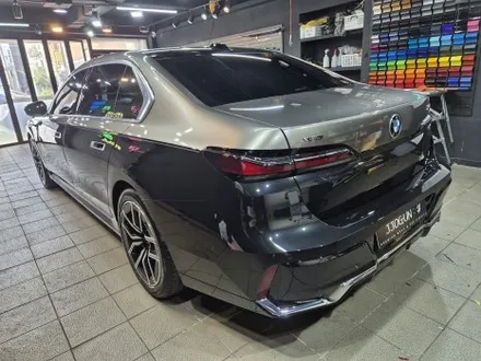 강남 양재 자동차 랩핑, BMW 740 d 듀오톤 투톤 랩핑 / 강남구 역삼동