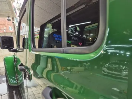 JEEP, 글래디에이터 루비콘 슈퍼 글로스 패더럴 그린 전체 랩핑 / 강남구 역삼동