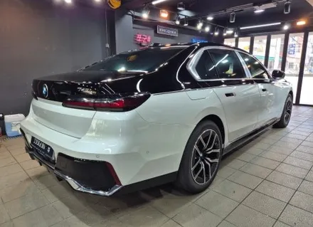 화이트 앤 블랙, 순정처럼 듀오톤(투톤) 블랙 PPF 시공, BMW 740 i / 강남구 역삼동